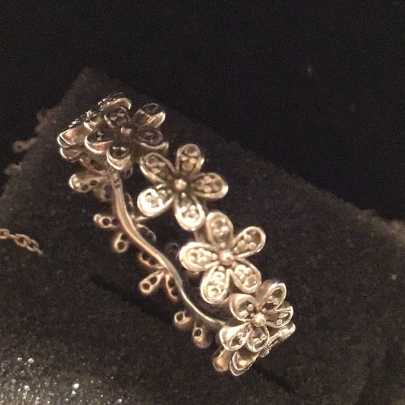 Pandora daisy flowers ring - Picture 4 of 6